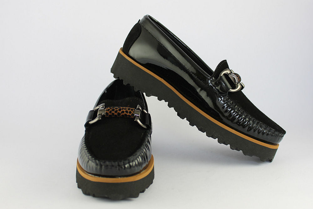 'Leopardo' Black Loafer on a Wedge