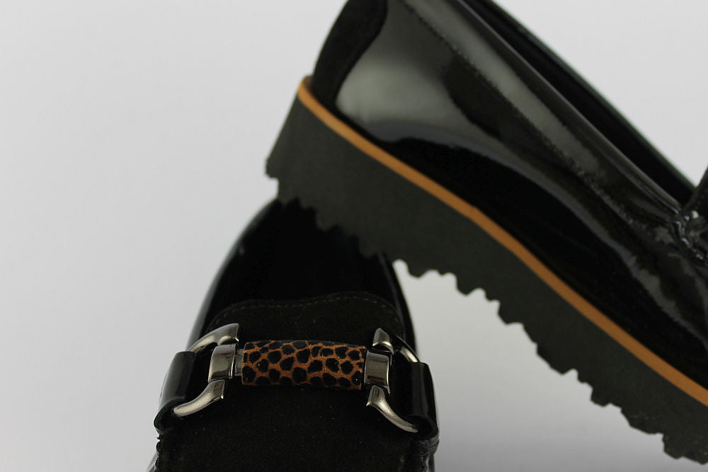 'Leopardo' Black Loafer on a Wedge