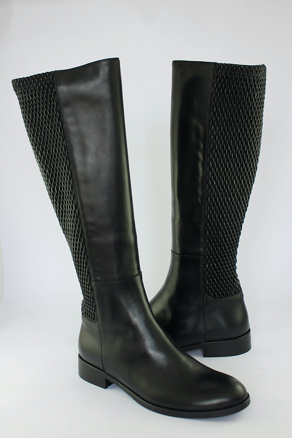 'Lisabetta' in Black