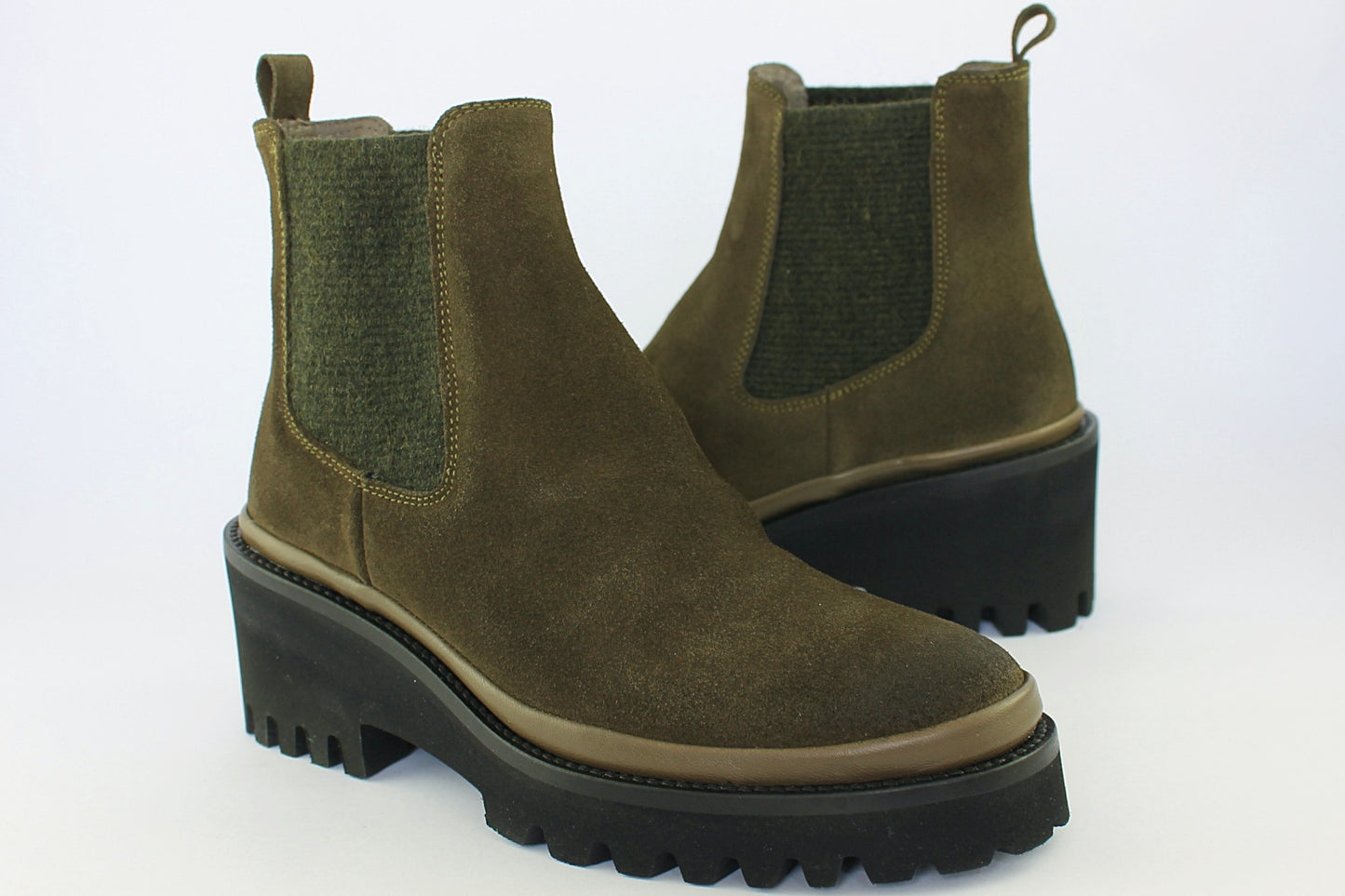 'London' in Olive