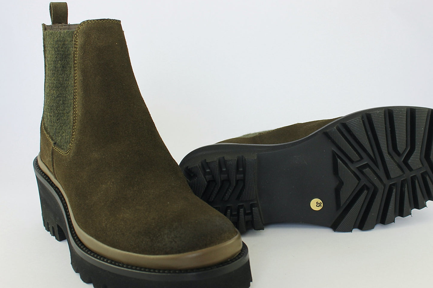 'London' in Olive