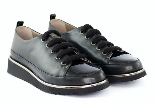 'Claudia' Patent Trainer
