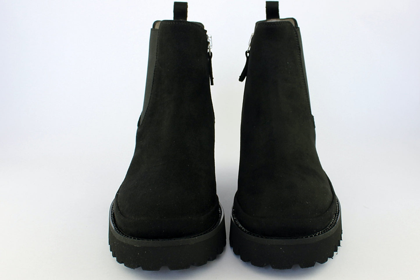'London' in Black