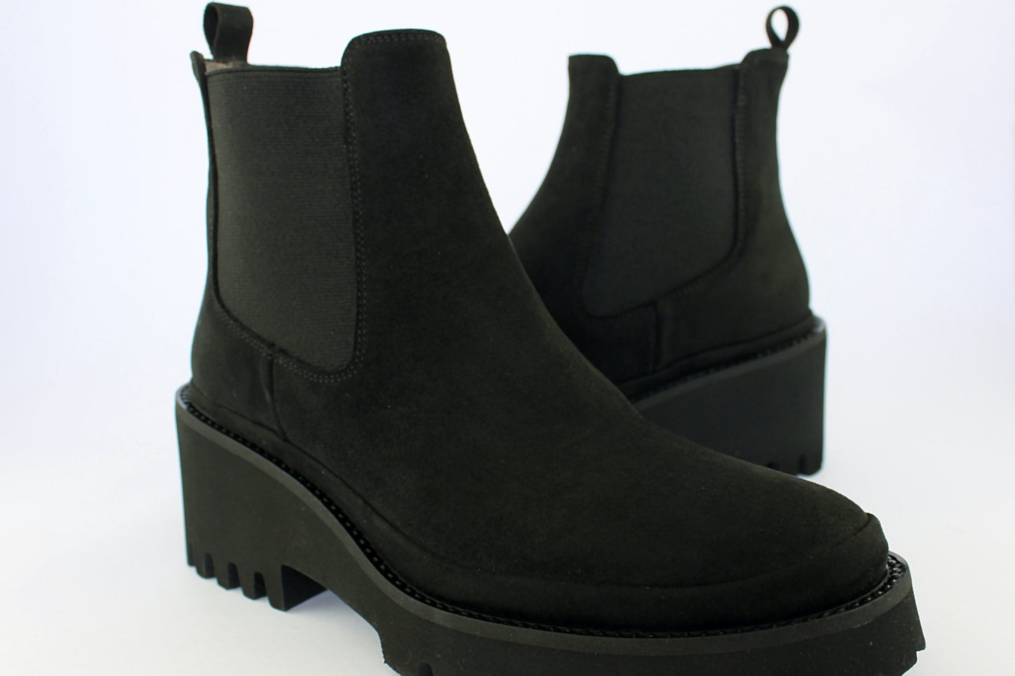'London' in Black