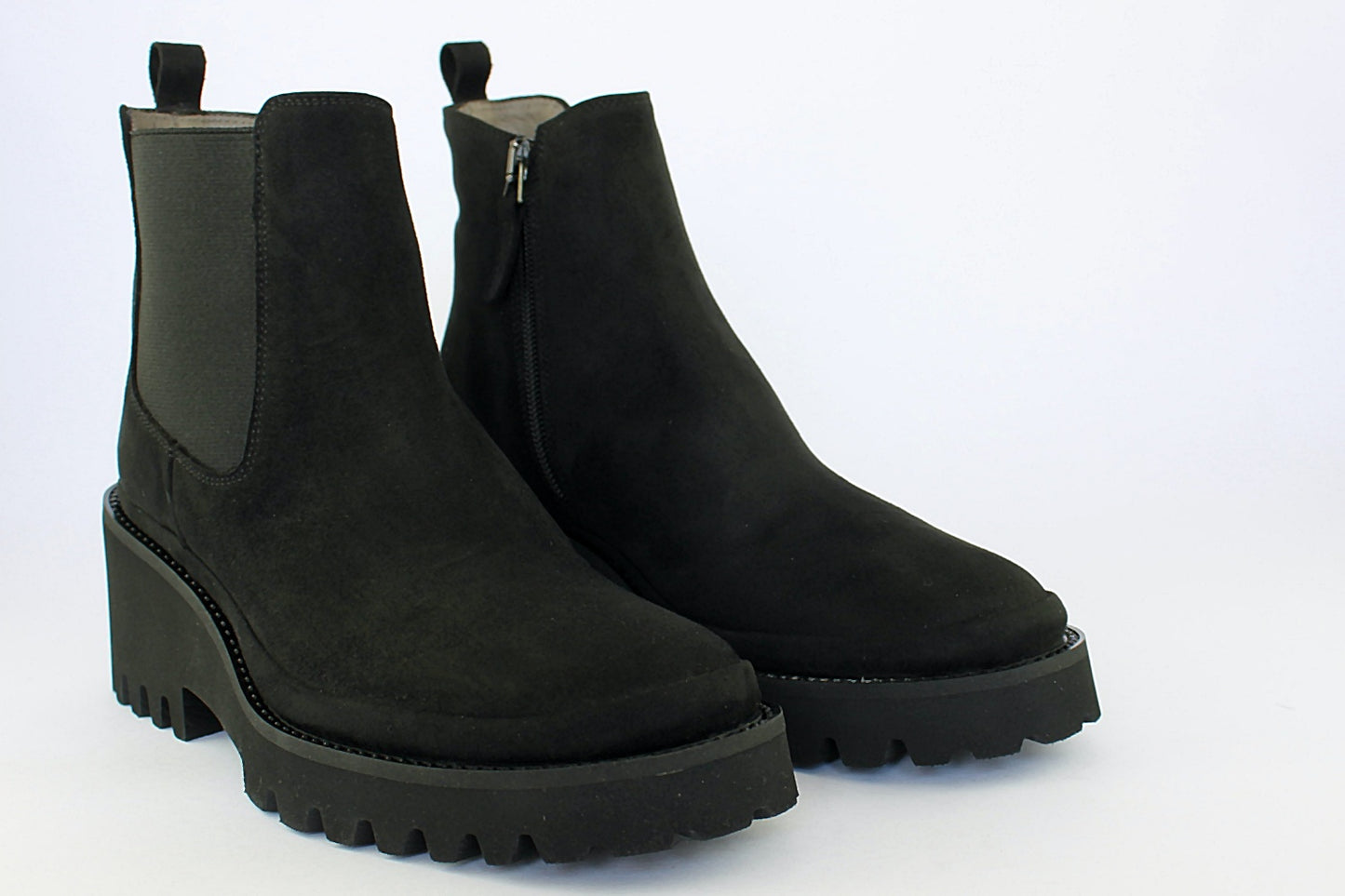'London' in Black