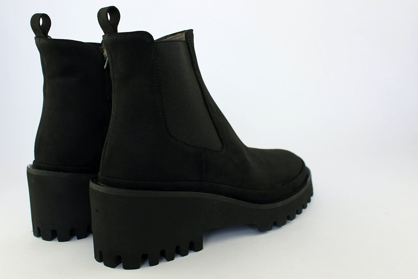 'London' in Black