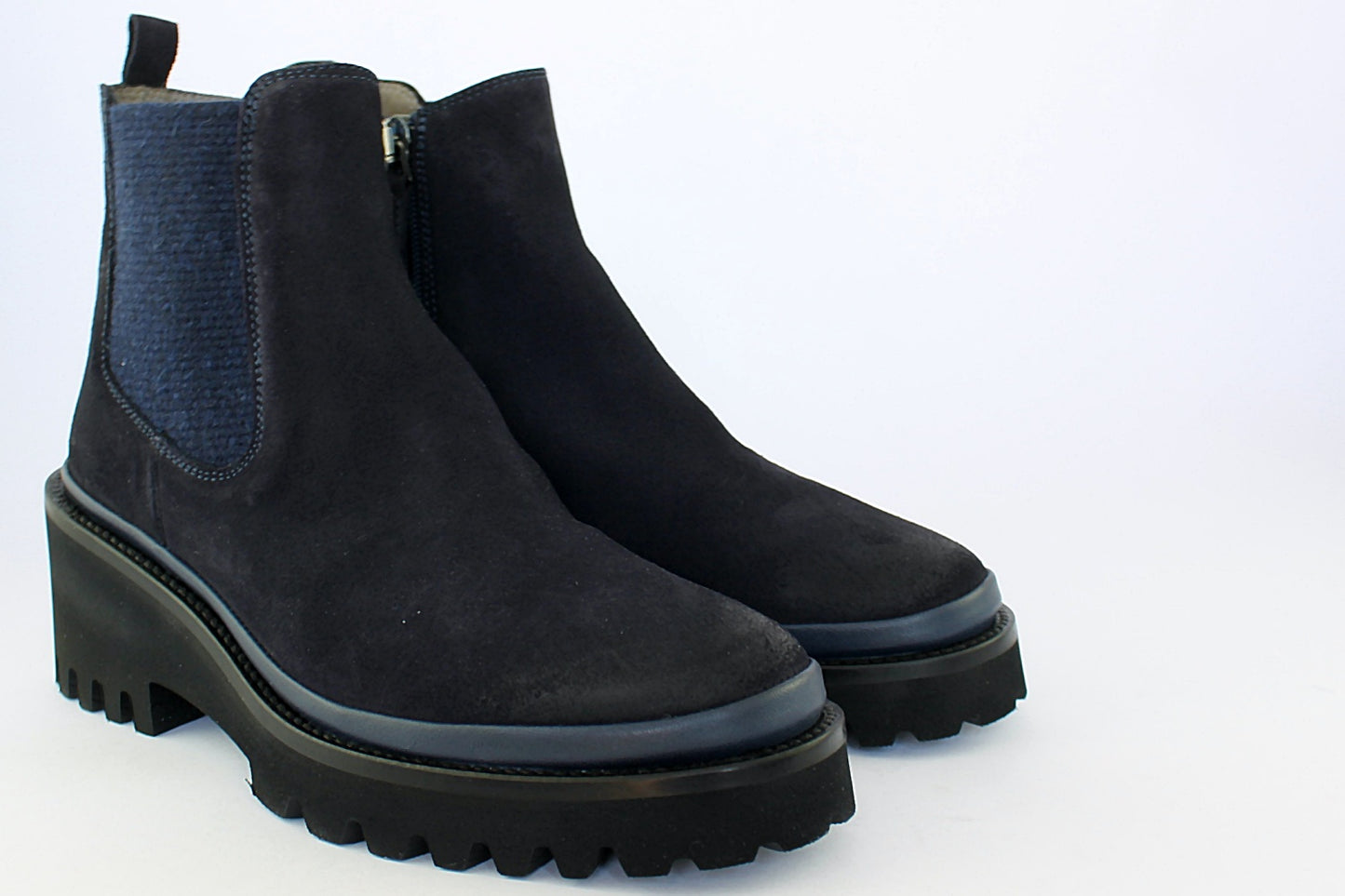 'London' in Navy