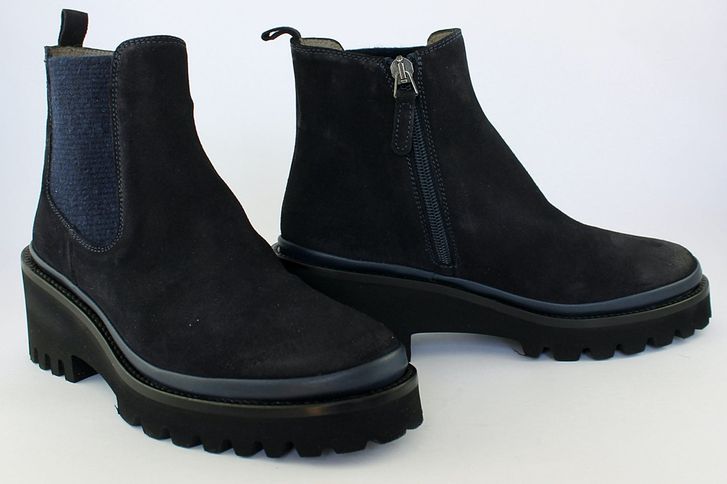 'London' in Navy