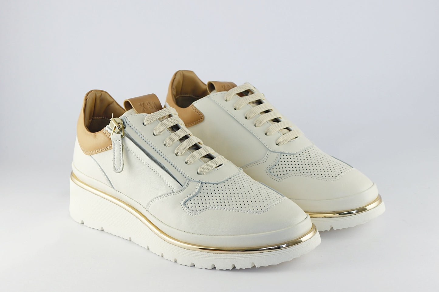 'Marina' in Cream & Tan with Zip