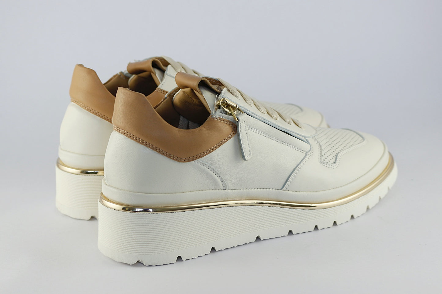 'Marina' in Cream & Tan with Zip