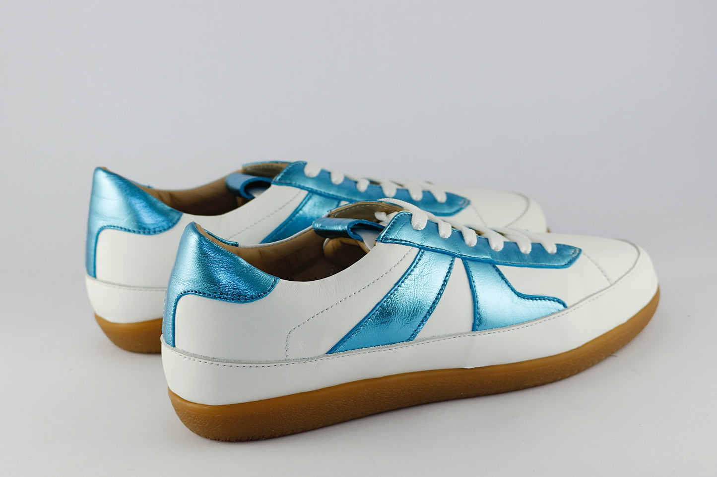 'Simona' in Azure Blue