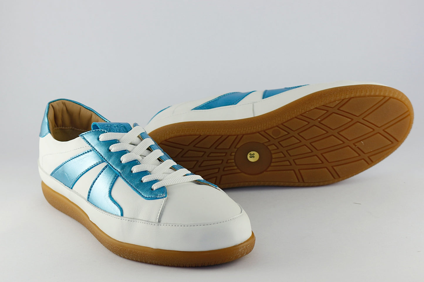 'Simona' in Azure Blue