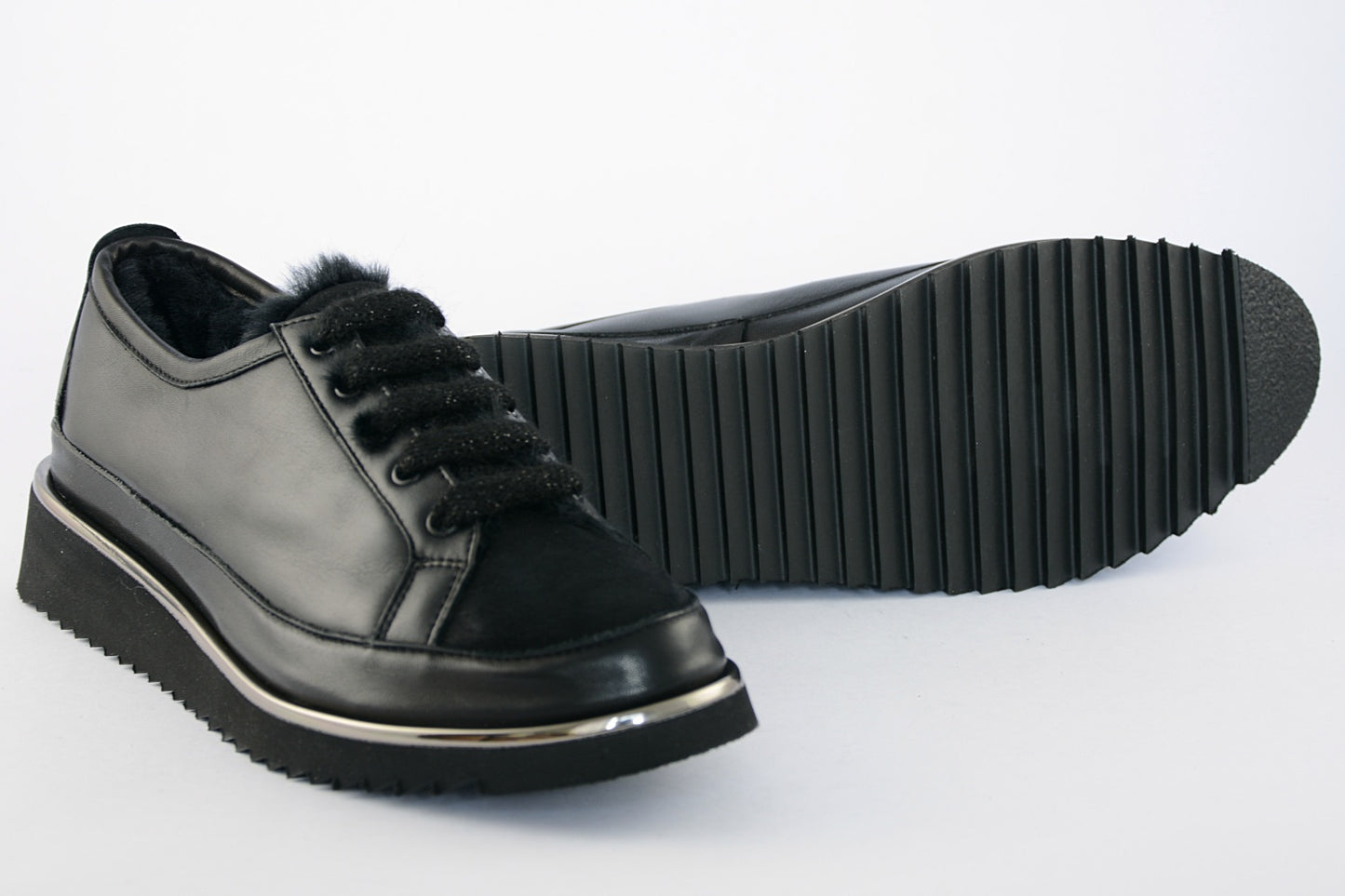 'Sofia' Sheepskin in Black