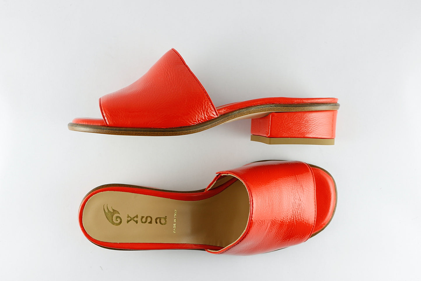 'Zita' in Blood Orange