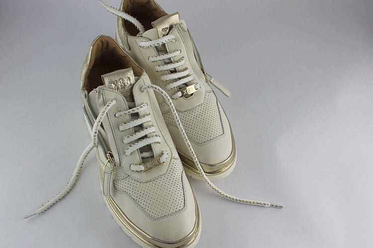 Cream Leather Trainers with Gold Heel Trim and Zip