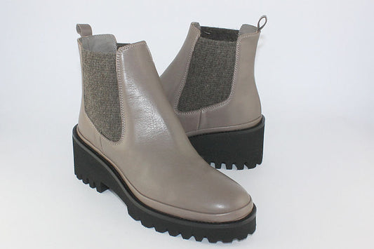 Soft Smoke Leather Chelsea Boot
