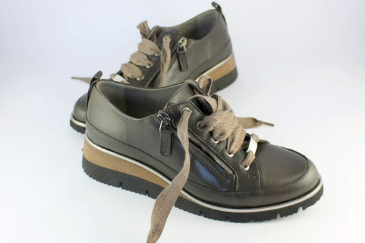 Brown Leather Trainer With Zip