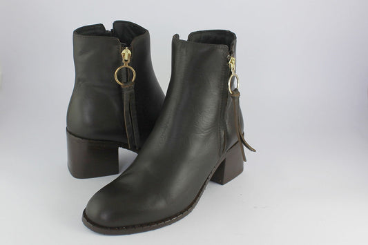 Dark Brown Leather Ankle Boot With Double Zip