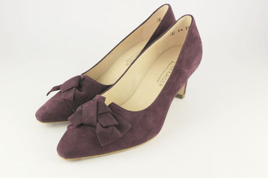 'Mallory' Violet Suede Court